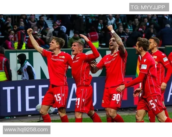 拜仁主场轻松横扫弗赖堡凯恩领衔狂胜4-0