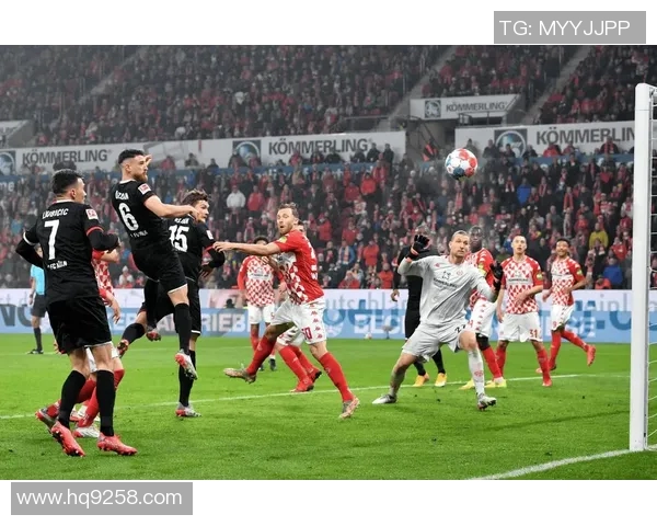 德甲榜首动摇！法兰克福主场失利，前四席位竞争激烈