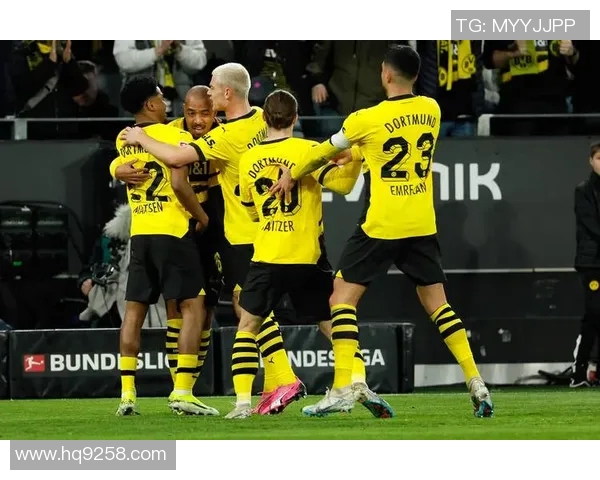 德甲豪门对决：拜仁慕尼黑迎战多特蒙德，激战一触即发