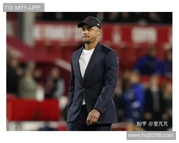 曼城召开发布会,宣布签下新球星队内实力再添一员强援 曼城召开发布会,宣布签下新球星队内实力再添一员强援